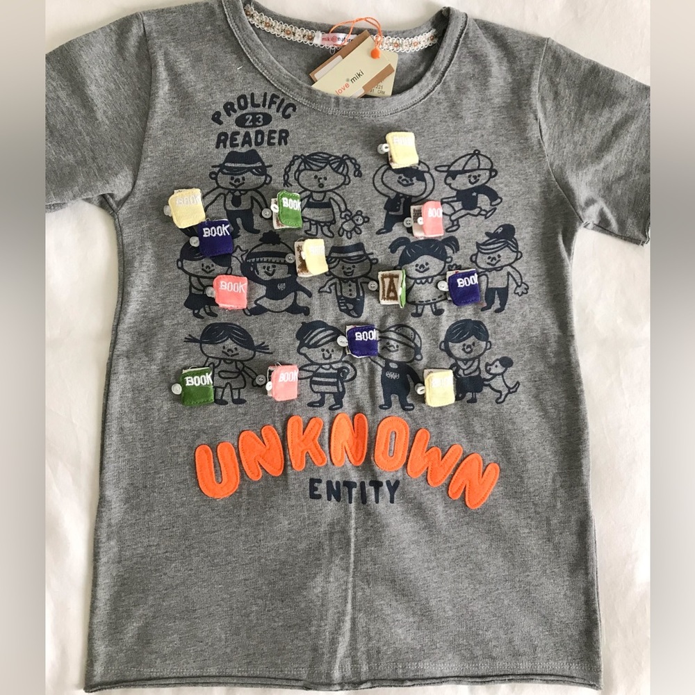 🆕 MIKI Prolific Reader Library Books Appliqué Embroidered Tee S